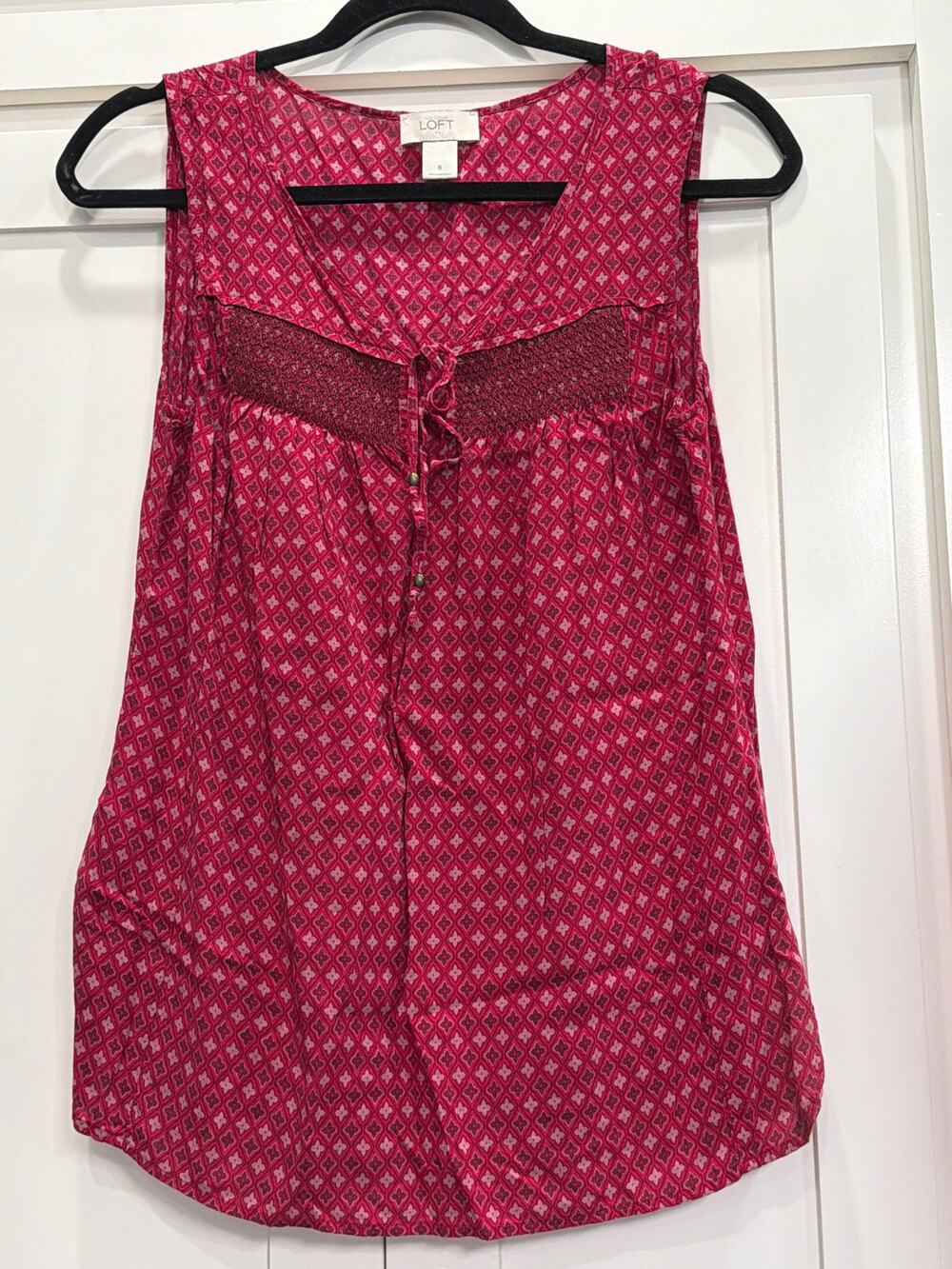 Ann Taylor Loft raspberry print shirred bodice tank SM